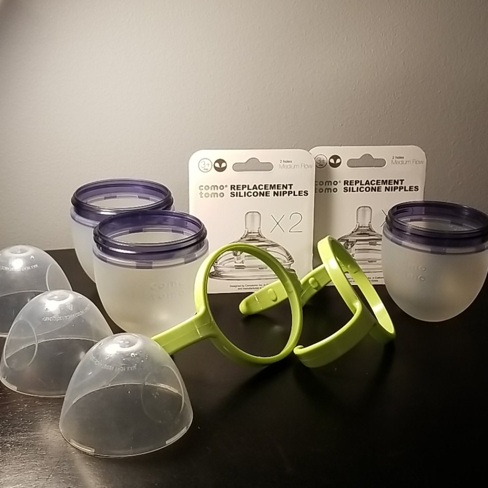 🥳SOLD🥳 👶Comotomo👶 All for $20